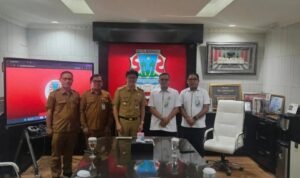 Ket foto: Suasana pertemuan antara Pemkot Manado dan BPJS Ketenagakerjaan dalam proses validasi data peserta Koperasi Merah Putih. ( Foto: istimewa)