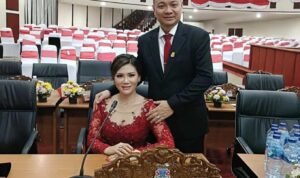 Ket foto: Potret Kel. Rumambi–Tangkere: Pnt. Reza Rumambi dan istri, Windy Tangkere, dalam suasana penuh kebersamaan. (Dok.CorongMasyarakat.com)